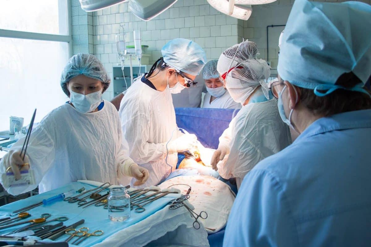 Заведующий отделением Первой онкологической больницы провел мастер-классы для онкологов в Новокузнецке