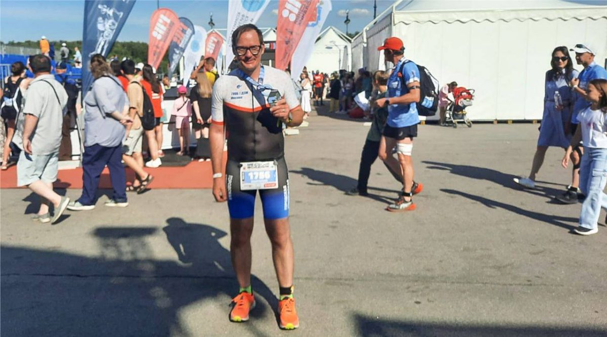 Врач-онколог приемного отделения Захарков Анатолий Леонидович принял участие в соревновании по триатлону на дистанции 113 километров